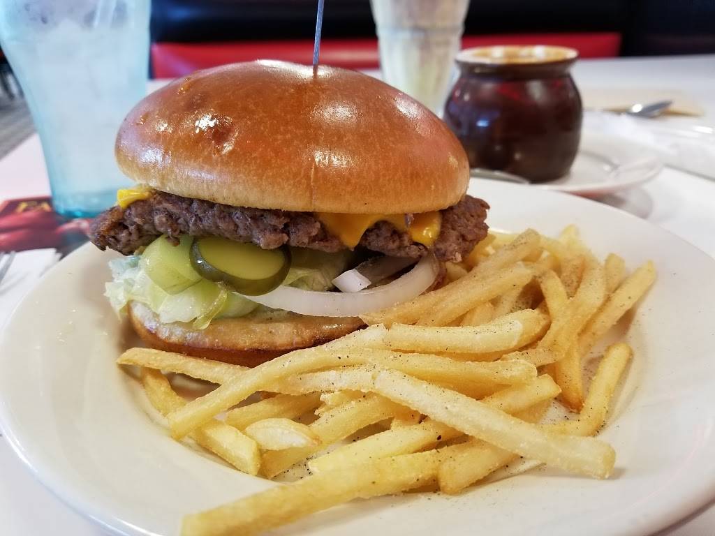 Steak n Shake | restaurant | 23 Executive Dr, New Castle, IN 47362, USA | 7655214514 OR +1 765-521-4514