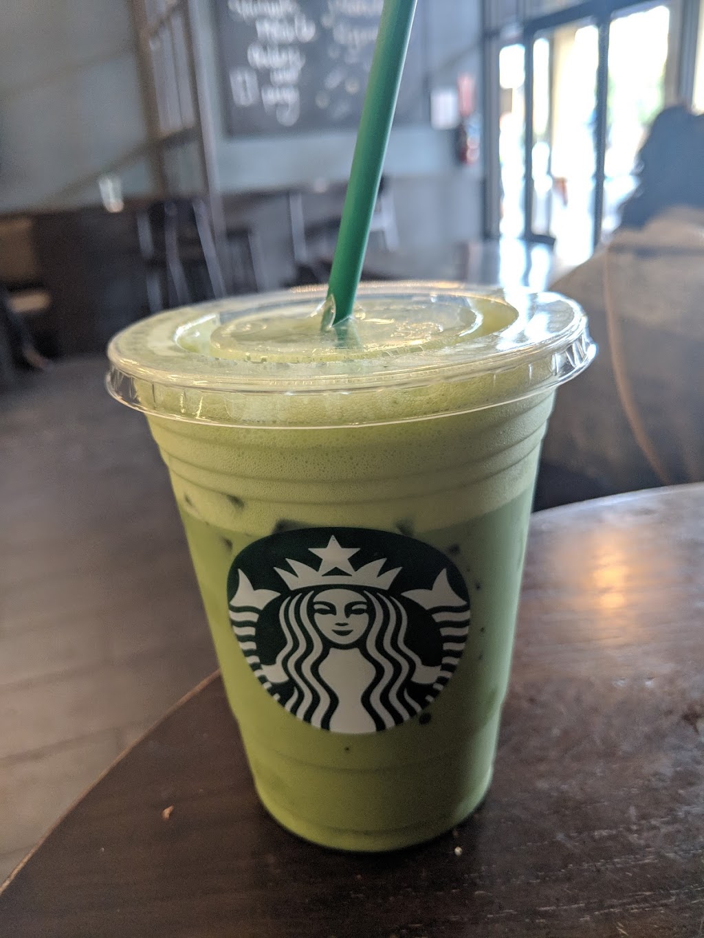 Starbucks | cafe | 3347 Lakeshore Ave, Oakland, CA 94610, USA | 5109861337 OR +1 510-986-1337