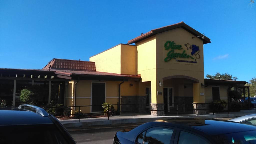 Olive Garden Italian Restaurant | meal takeaway | 5801 Lake Worth Rd, Lake Worth, FL 33463, USA | 5616410900 OR +1 561-641-0900