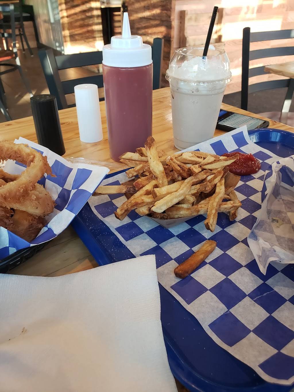 Relic Burger | restaurant | 894 TX-31, Chandler, TX 75758, USA | 9035152032 OR +1 903-515-2032