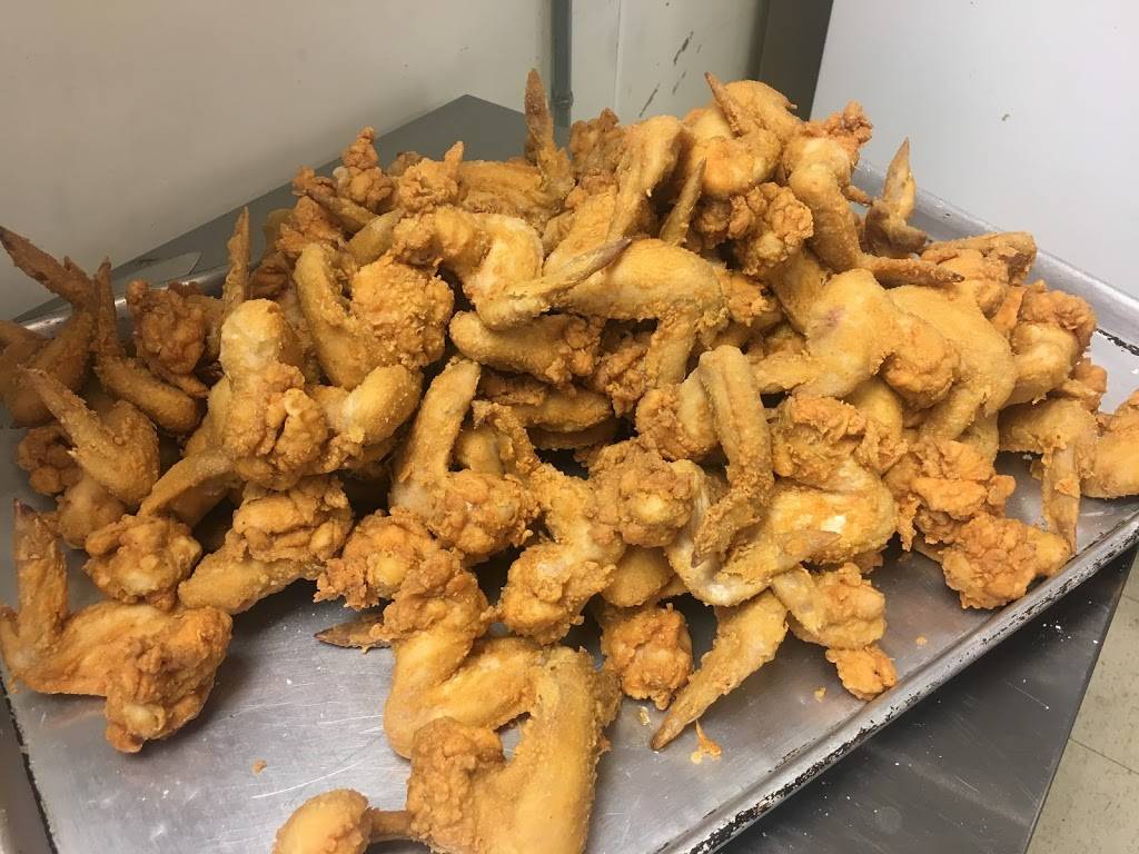 Golden Fried Chicken and Fish | restaurant | 2216 Eakin Rd, Columbus, OH 43223, USA | 6149998833 OR +1 614-999-8833