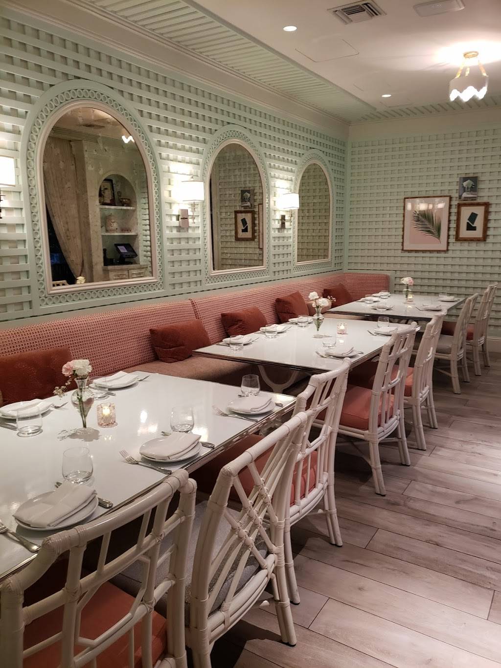 Swan | restaurant | 90 NE 39th St, Miami, FL 33137, USA | 3057040994 OR +1 305-704-0994