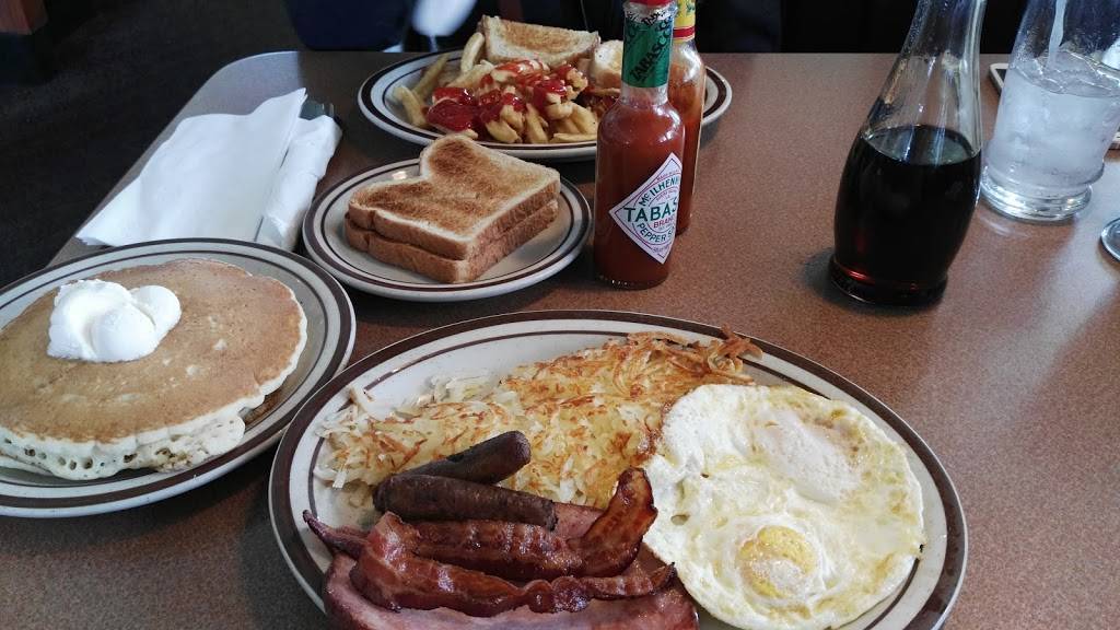 Dennys | restaurant | 16401 Delone St, Santa Clarita, CA 91387, USA | 6612529696 OR +1 661-252-9696