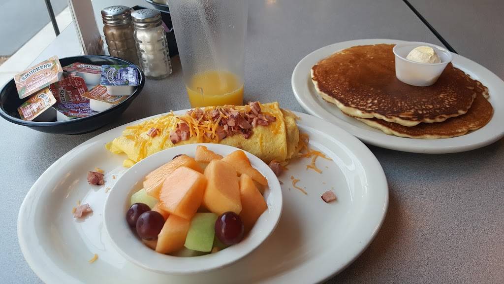 WeatherVane Restaurant | restaurant | 186 Main St, Menasha, WI 54952, USA | 9207252824 OR +1 920-725-2824