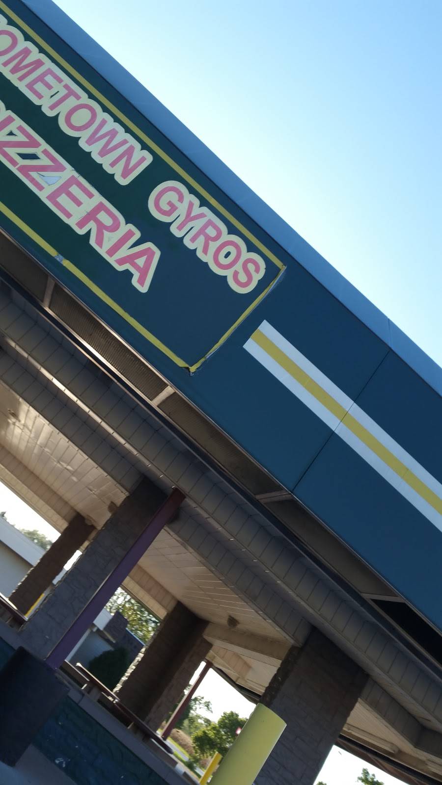 Hometown Gyros | restaurant | 2550 E Sauk Trail, Sauk Village, IL 60411, USA | 7087576864 OR +1 708-757-6864