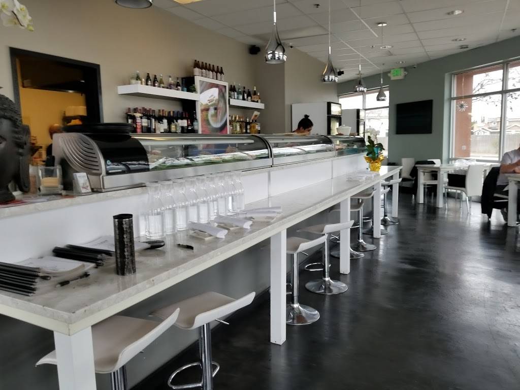 Amici Sushi | restaurant | 269 Louise Ave, Lathrop, CA 95330, USA | 2098584400 OR +1 209-858-4400
