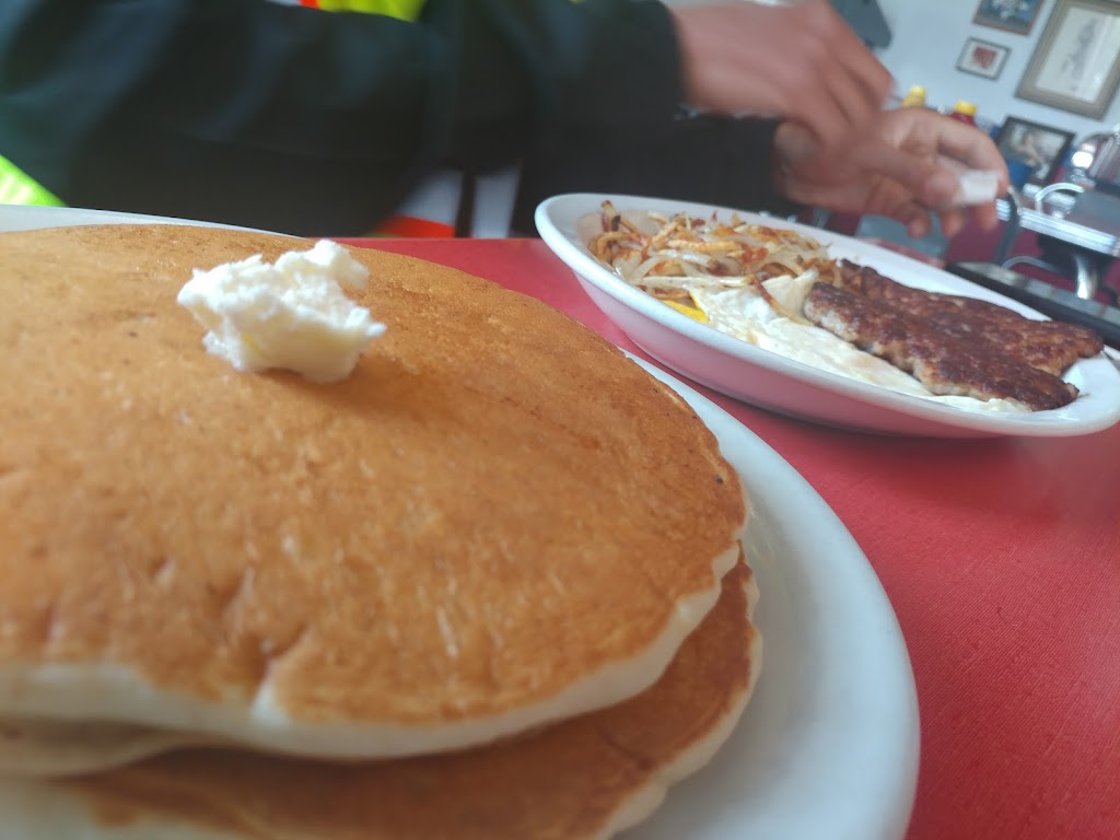 Prairie Ranch House Restaurant | restaurant | 402 Central Ave, Wiggins, CO 80654, USA | 9704837872 OR +1 970-483-7872