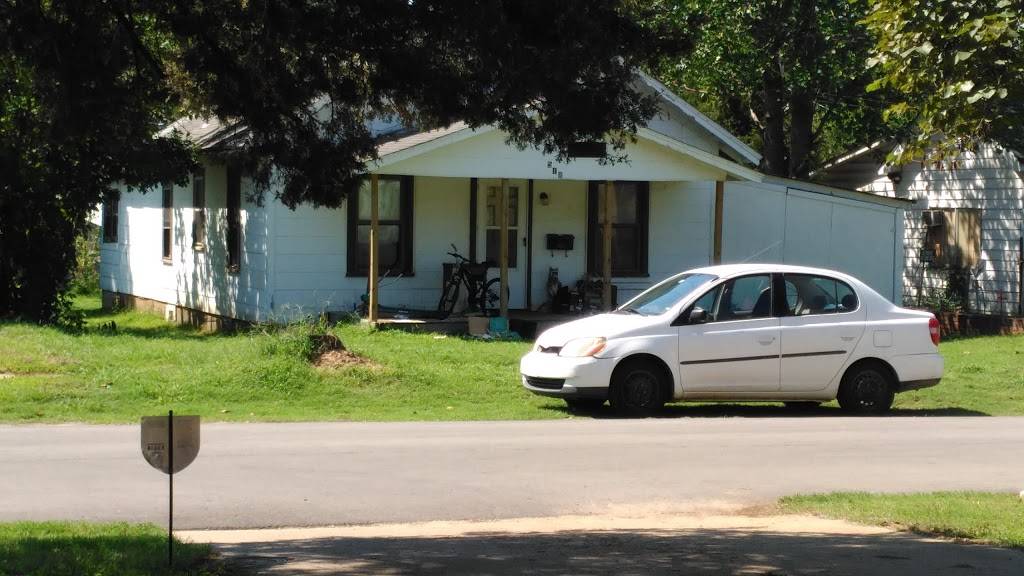 Bookouts Family Restaurant | restaurant | 601 E 1st Ave, Bristow, OK 74010, USA | 9183675134 OR +1 918-367-5134