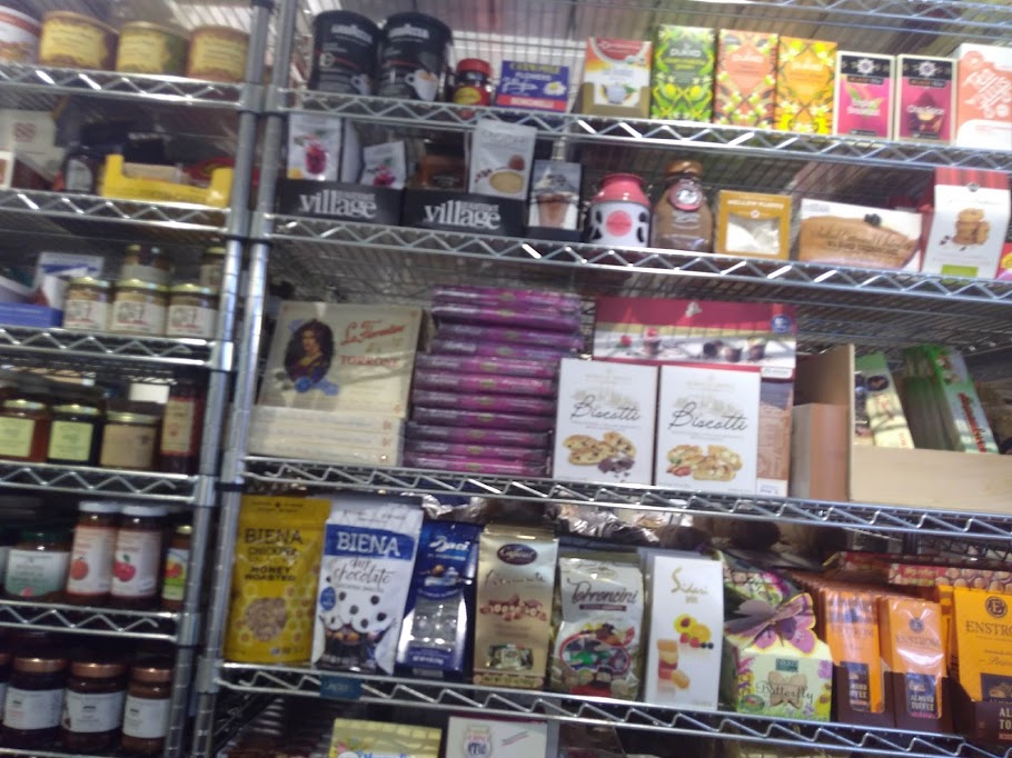 Olivas Market, Catering & Gourmet Gifts | restaurant | 83-85 E Main St, Milford, MA 01757, USA | 5084737920 OR +1 508-473-7920