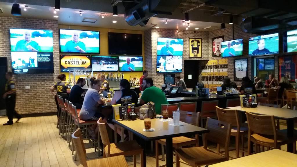 Buffalo Wild Wings | meal takeaway | 216 James L Hart Pkwy Unit 1, Ypsilanti, MI 48197, USA | 7344807410 OR +1 734-480-7410