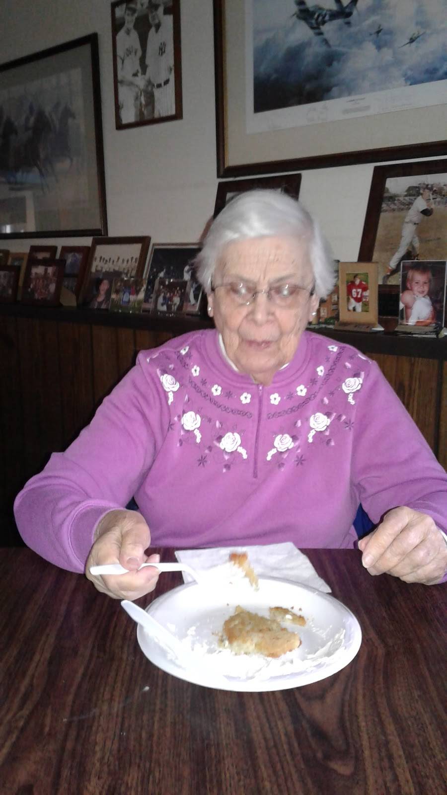 Meadow Restaurant | restaurant | 95 Meadow St, Branford, CT 06405, USA | 2033159351 OR +1 203-315-9351