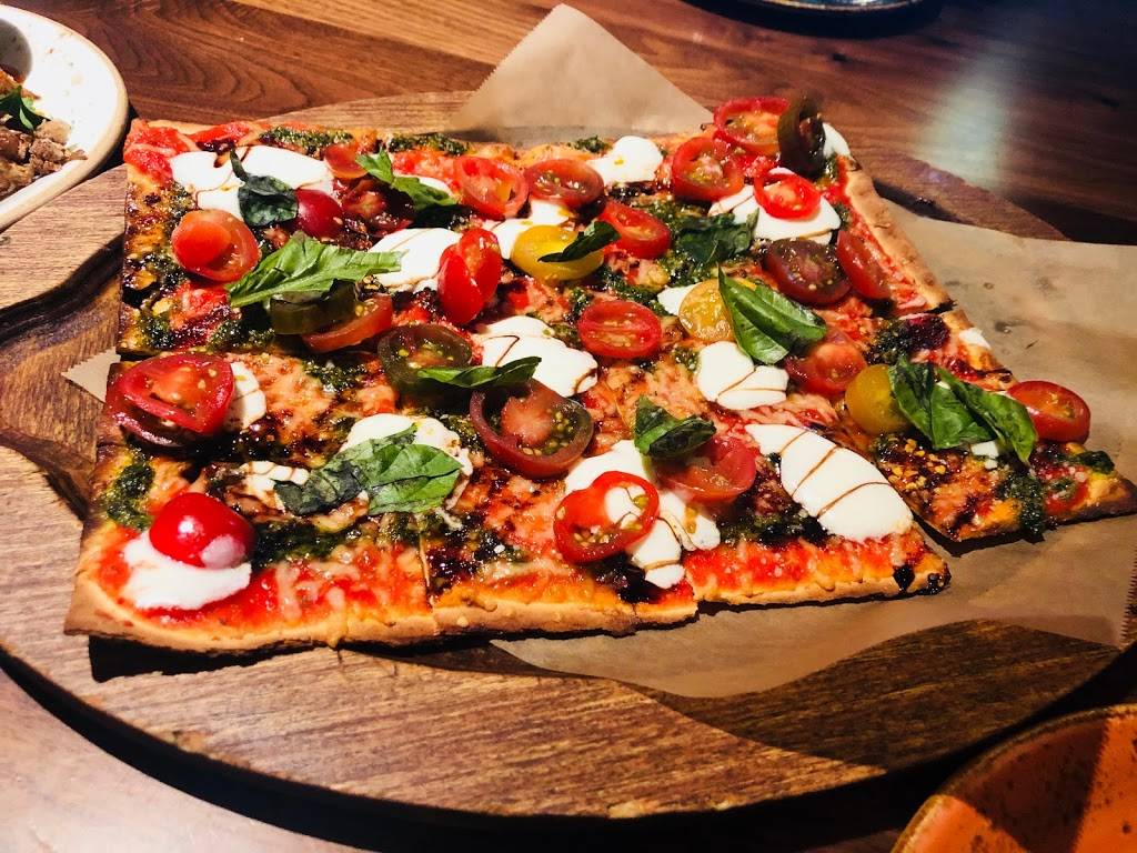 Lazy Dog | Restaurant & Bar | restaurant | 300 Palladio Pkwy, Folsom, CA 95630, USA | 9163784660 OR +1 916-378-4660