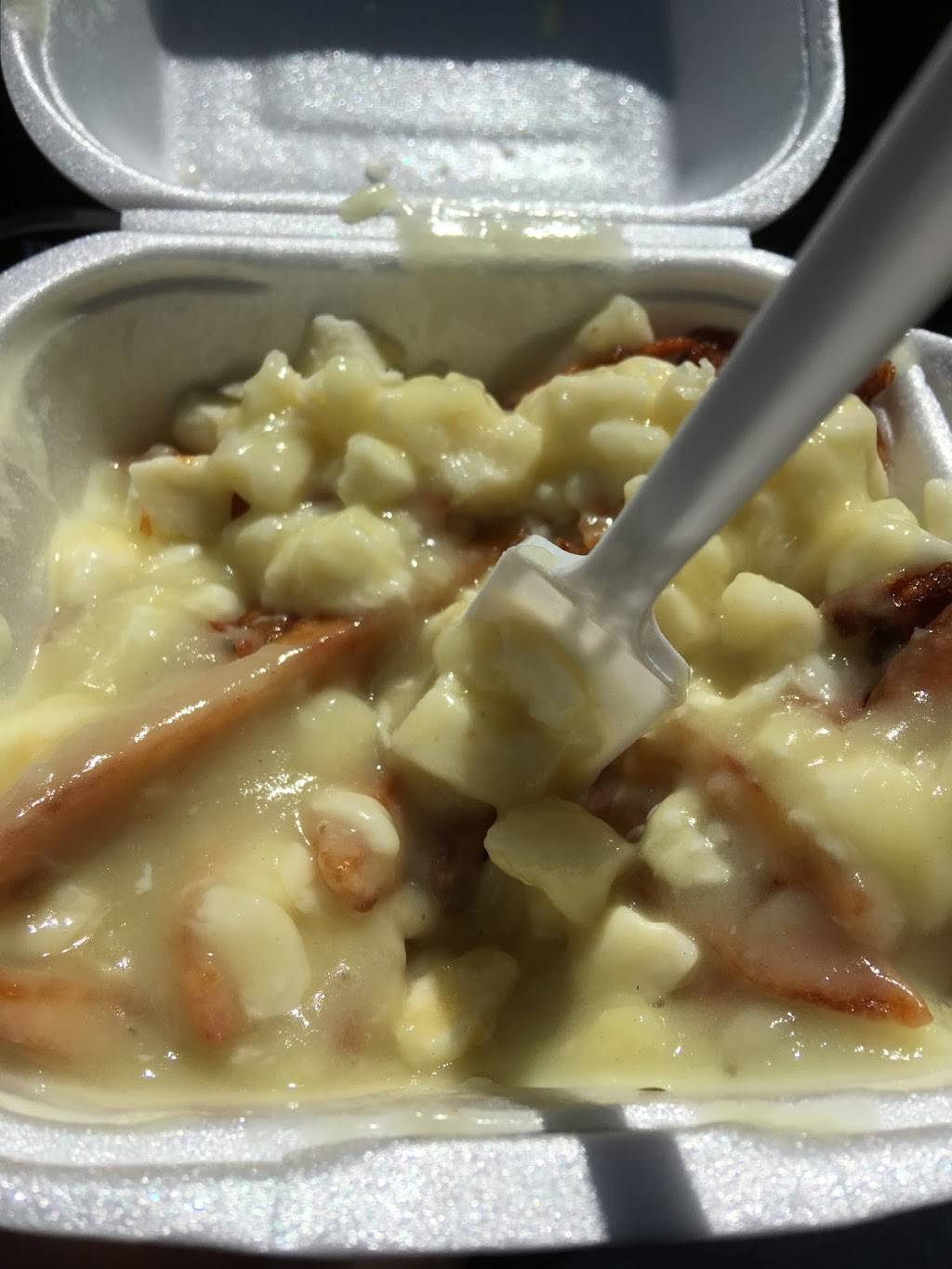 Casse-Croute Au 3 Gars | restaurant | 297 Rue Victoria, Thurso, QC J0X 3B0, Canada | 8199853283 OR +1 819-985-3283