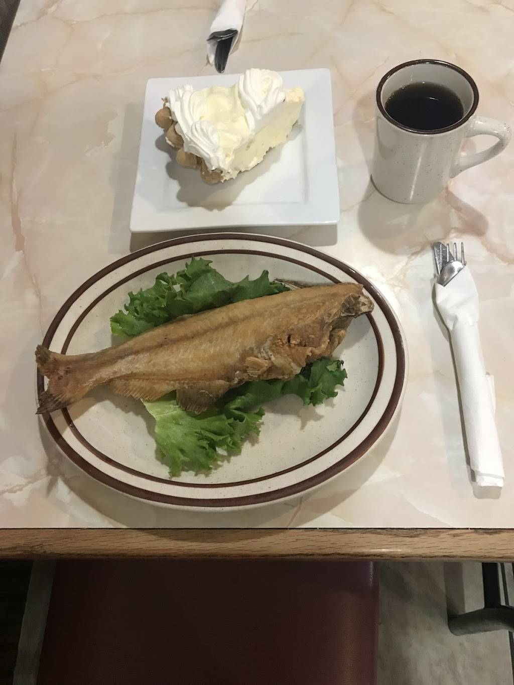 Medos Family Style Restaurant | restaurant | 311 N 4th St, Abbotsford, WI 54405, USA | 7152233612 OR +1 715-223-3612