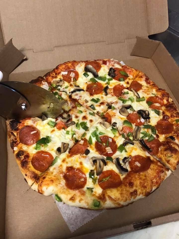 Bowdoinham Country Store | meal takeaway | 54 River Rd, Bowdoinham, ME 04008, USA | 2076665571 OR +1 207-666-5571