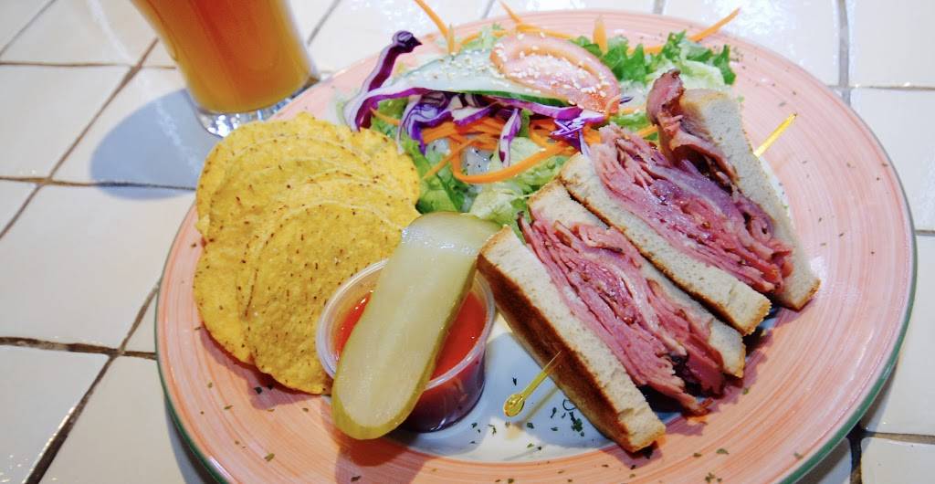 Le Zouk - Resto Pub Le Zouk | restaurant | 530 Rue Notre Dame, Montebello, QC J0V 1L0, Canada | 8194232080 OR +1 819-423-2080