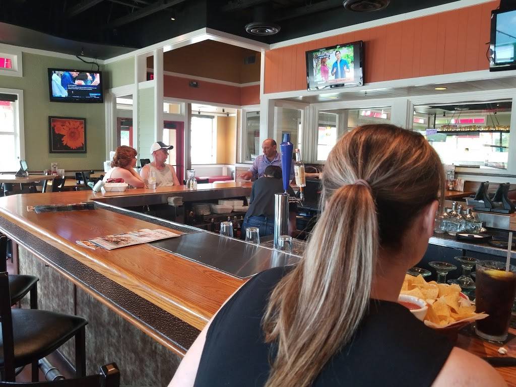 Chilis Grill & Bar | meal takeaway | 2000 Norwich-New London Turnpike, Uncasville, CT 06382, USA | 8608481114 OR +1 860-848-1114