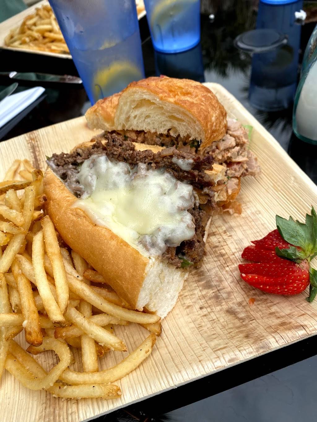 Grey Bellys | restaurant | 601 E New Haven Ave, Melbourne, FL 32901, USA | 3214994531 OR +1 321-499-4531