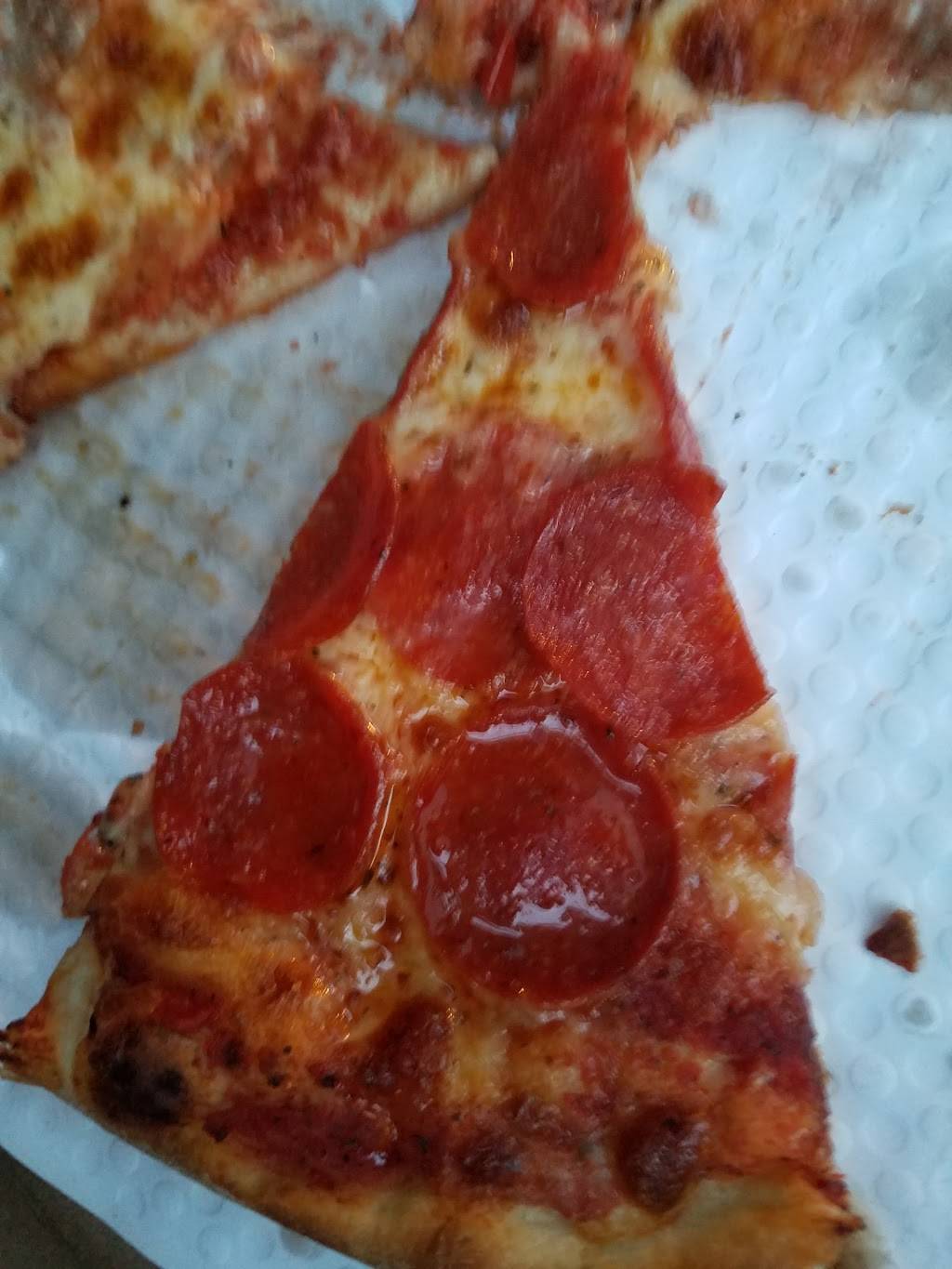 Luca Trattoria & Pizzeria | meal takeaway | South Shoprite Plaza 153, NY-94, Warwick, NY 10990, USA | 8459862002 OR +1 845-986-2002