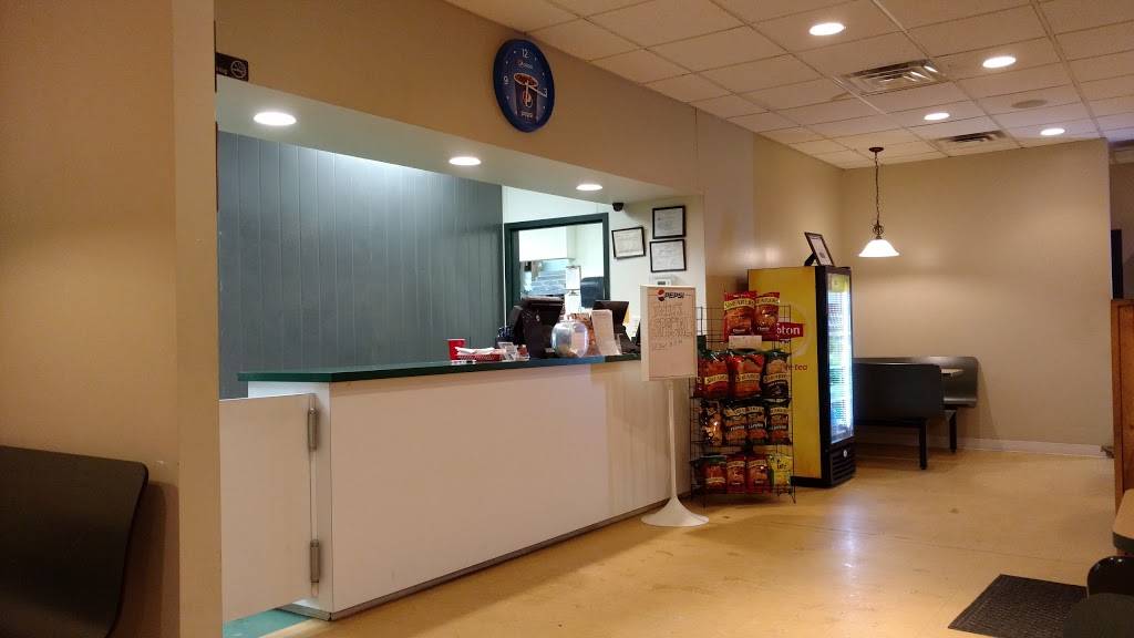 Coccas Pizza | restaurant | 10829 Main St, New Middletown, OH 44442, USA | 3305420444 OR +1 330-542-0444