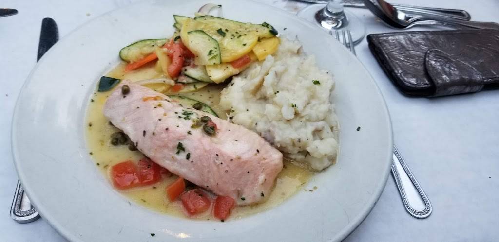 Sarafinas Italian Kitchen | restaurant | 794 CA-4, Arnold, CA 95223, USA | 2097959858 OR +1 209-795-9858