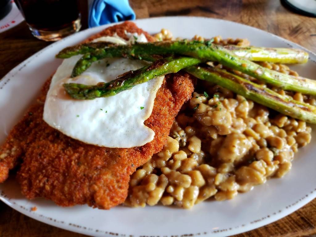 Café Bavaria | restaurant | 7700 Harwood Ave, Wauwatosa, WI 53213, USA | 4142717700 OR +1 414-271-7700