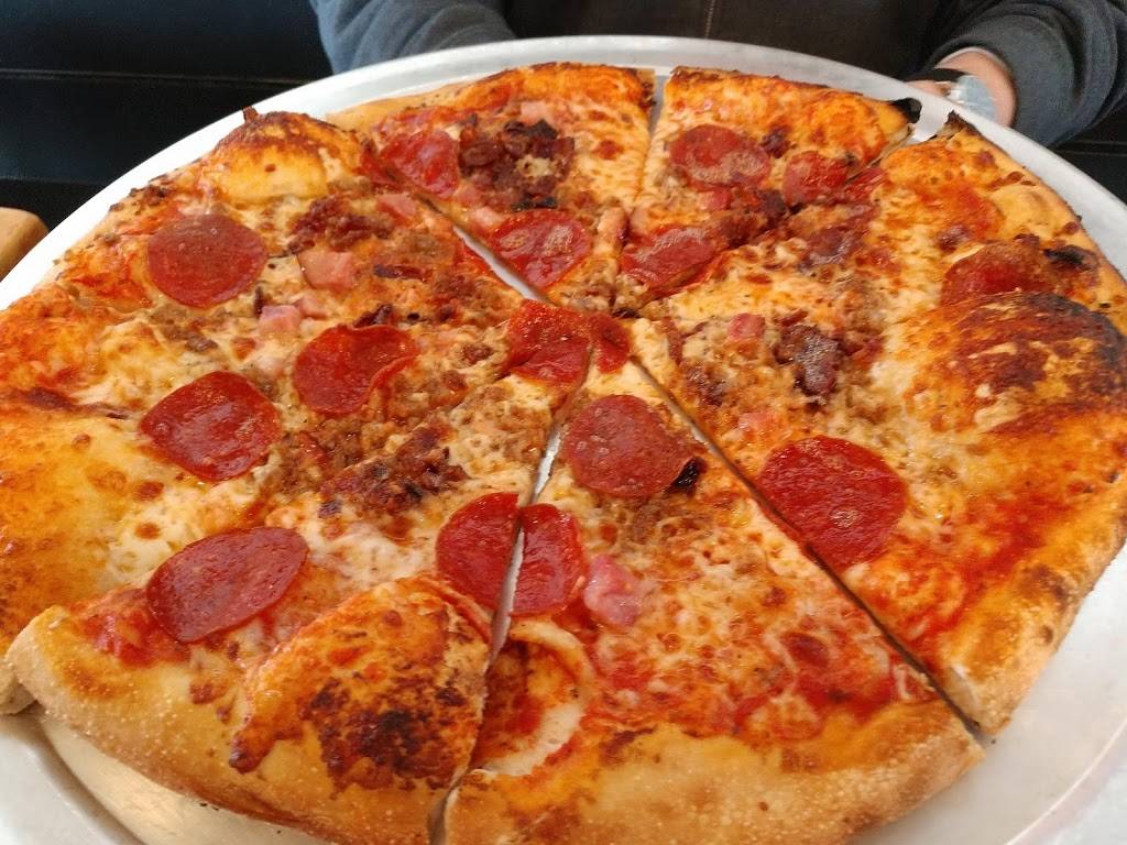 the burg. | restaurant | 8 Back Lake Rd, Pittsburg, NH 03592, USA | 6035387400 OR +1 603-538-7400