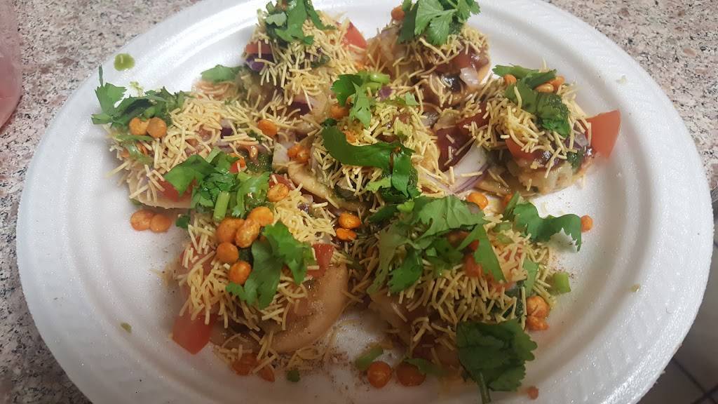 Bombay Bites | restaurant | 846 Markham Rd, Scarborough, ON M1H 2Y2, Canada | 4167928446 OR +1 416-792-8446