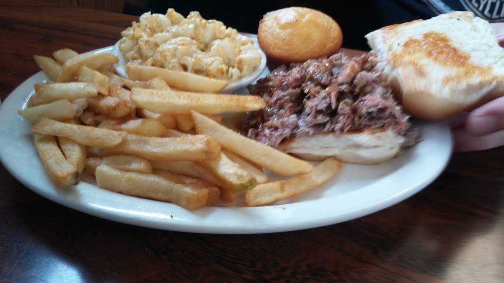 Unkl Moes BBQ & Catering Inc | restaurant | 493 West Ave, Rochester, NY 14611, USA | 5854648240 OR +1 585-464-8240