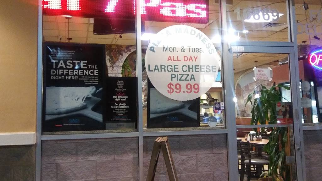 Papa Gios Pizzeria of East Orlando | meal takeaway | 16869 E Colonial Dr, Orlando, FL 32820, USA | 4075684300 OR +1 407-568-4300