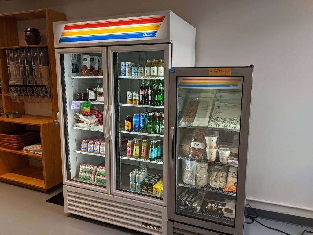 Queens | restaurant | 1235 9th Ave, San Francisco, CA 94122, USA | 4157029382 OR +1 415-702-9382