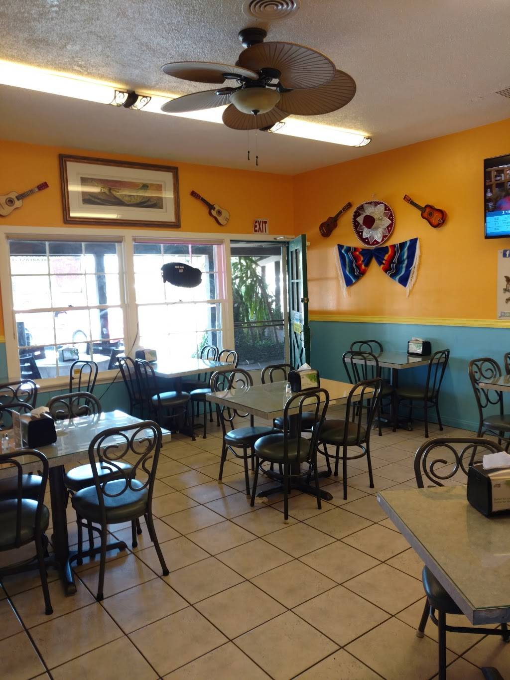 Angeles de Puebla Restaurante | restaurant | 2255 S Broadway, Santa Maria, CA 93454, USA | 8053323175 OR +1 805-332-3175