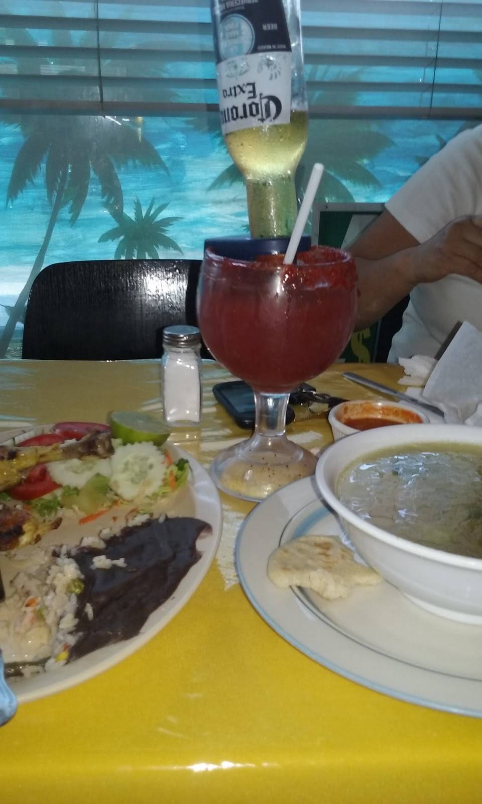 Sabor Latinos | restaurant | 4908 Fountain Ave, Los Angeles, CA 90029, USA | 3236631100 OR +1 323-663-1100