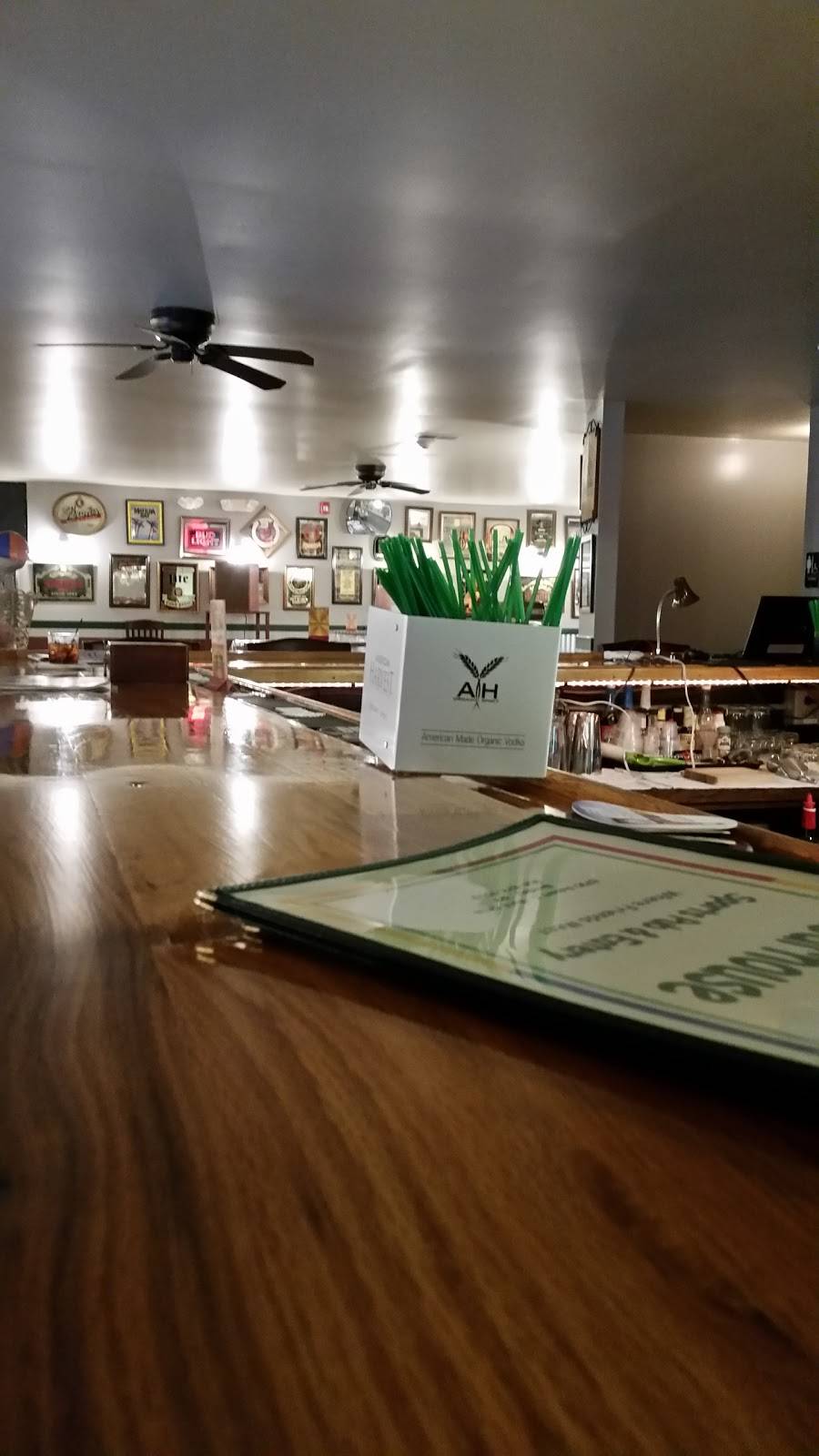 The Pour House | restaurant | 5790 Robert C Byrd Dr, Bradley, WV 25818, USA | 3048777919 OR +1 304-877-7919