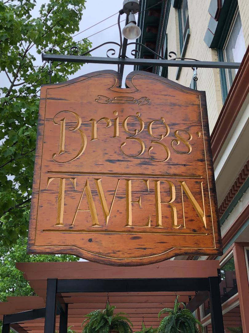 Briggs Tavern | restaurant | 665 Northampton St, Easton, PA 18042, USA | 6104382058 OR +1 610-438-2058