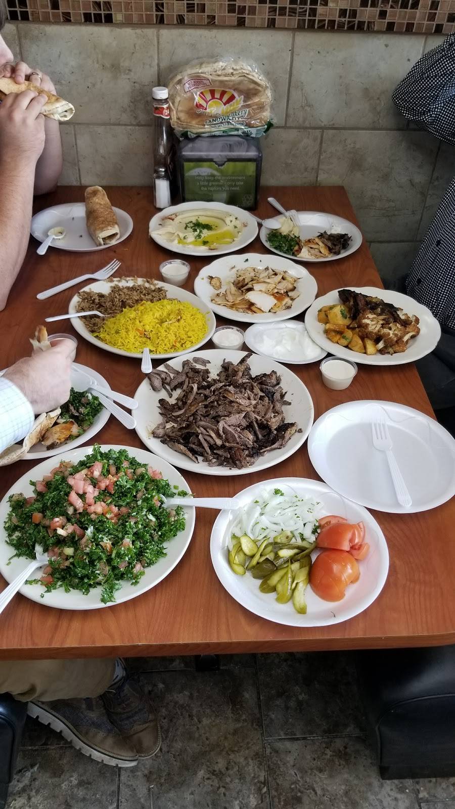 Golden Chicken | restaurant | 13126 W Warren Ave, Dearborn, MI 48126, USA | 3135814477 OR +1 313-581-4477