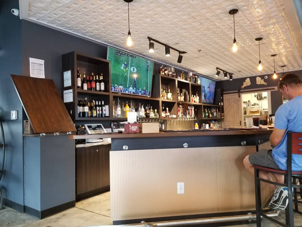 Stevarinos Italian Eatery & Pub | restaurant | 325 Cherokee Blvd, Chattanooga, TN 37405, USA | 4236485420 OR +1 423-648-5420