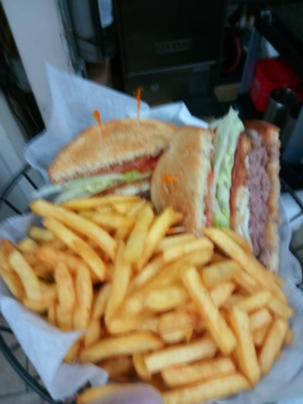 Green Acres Cafe | restaurant | 2131 Plainfield Pike, Johnston, RI 02919, USA | 4016545405 OR +1 401-654-5405