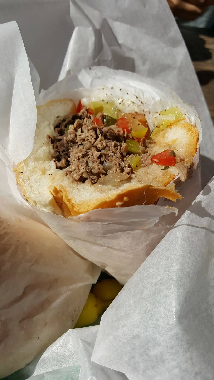 Giamelas Submarine Sandwiches | restaurant | 216 W Magnolia Blvd, Burbank, CA 91502, USA | 8188456611 OR +1 818-845-6611