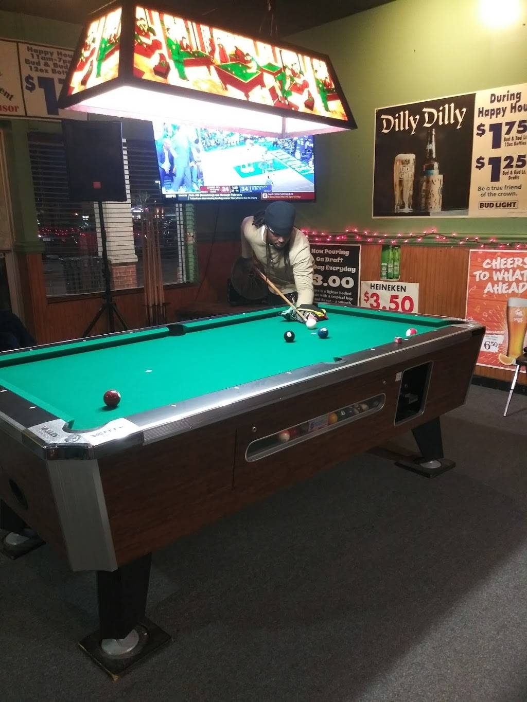 Clubhouse Bar & Grill | restaurant | 3208 Holland Road # 101, Virginia Beach, VA 23453, USA | 7574683716 OR +1 757-468-3716