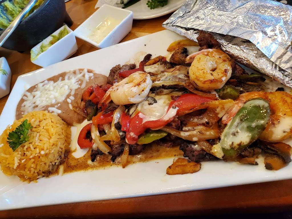 Bravos | restaurant | 8010 E 106th St, Tulsa, OK 74133, USA | 9189433350 OR +1 918-943-3350