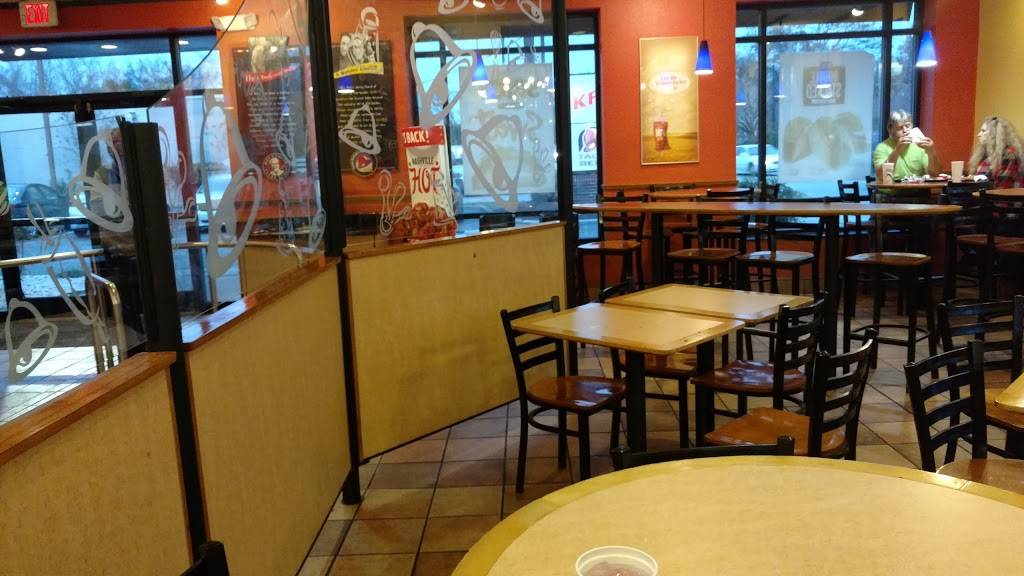 Taco Bell | meal takeaway | 220 Spring St, Charleston, SC 29403, USA | 8437220659 OR +1 843-722-0659