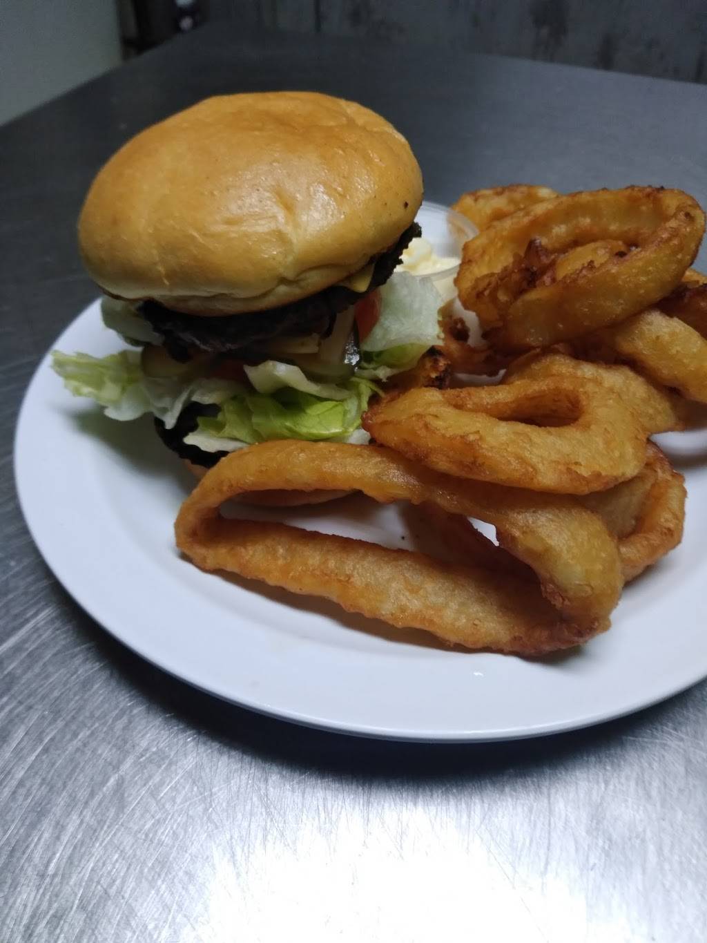 Daves Diner | restaurant | 2823 High Ridge Blvd, High Ridge, MO 63049, USA | 6366717249 OR +1 636-671-7249