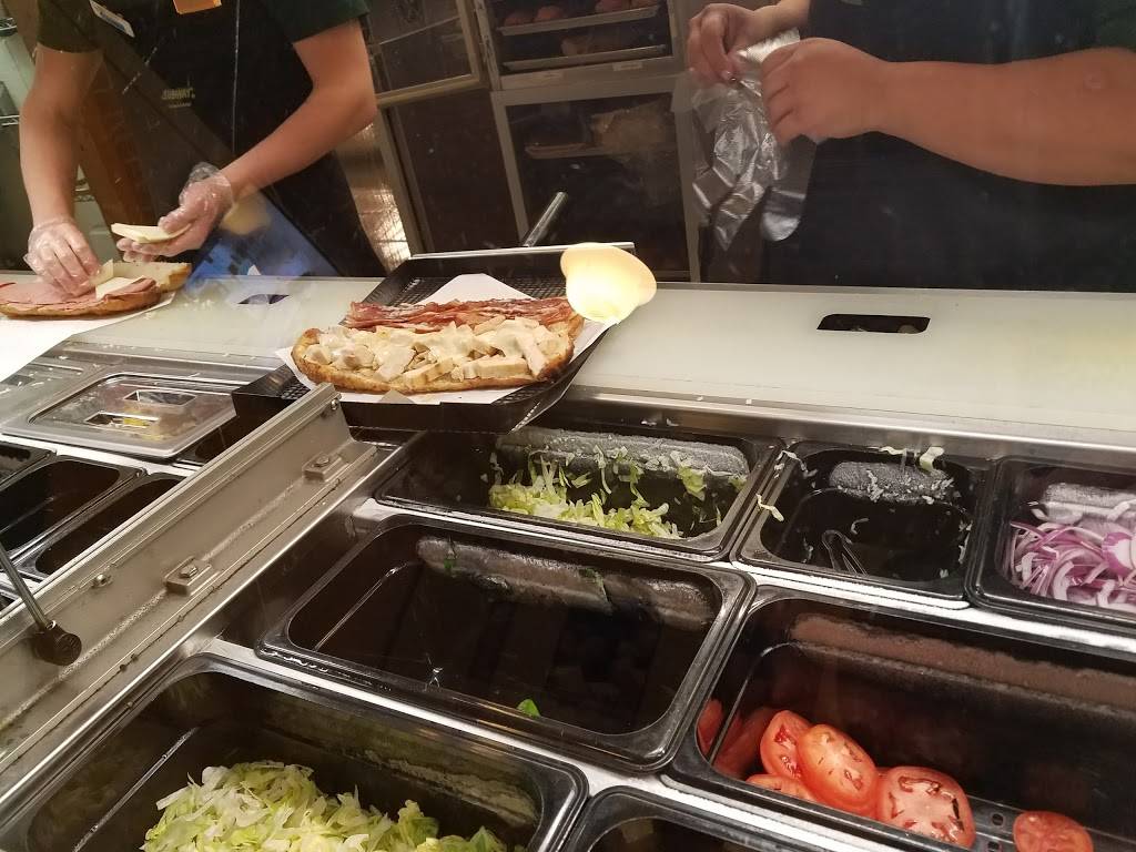 Subway | restaurant | 911 Jim Thorpe Blvd, Prague, OK 74864, USA | 4055670100 OR +1 405-567-0100