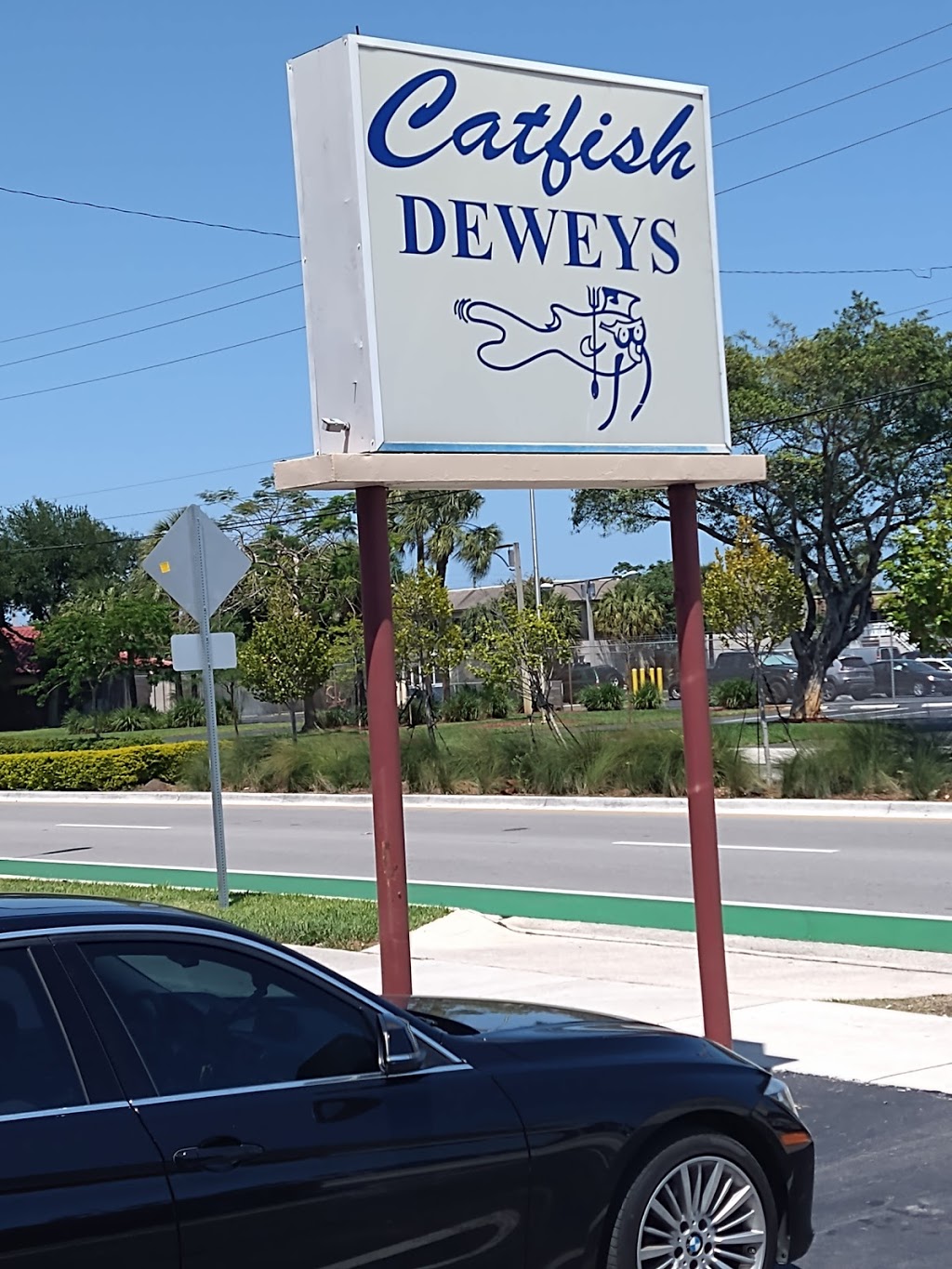 Catfish Deweys | restaurant | 4003 N Andrews Ave, Fort Lauderdale, FL 33309, USA | 9545665333 OR +1 954-566-5333