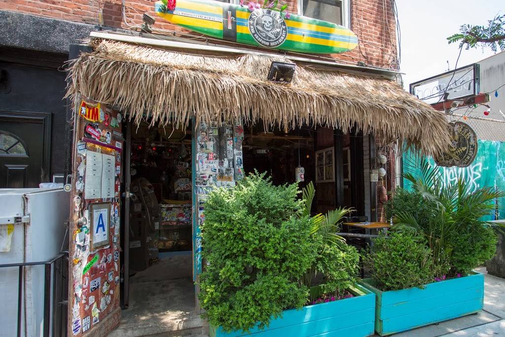 Surf Bar | restaurant | 139 N 6th St, Brooklyn, NY 11249, USA | 7183024441 OR +1 718-302-4441