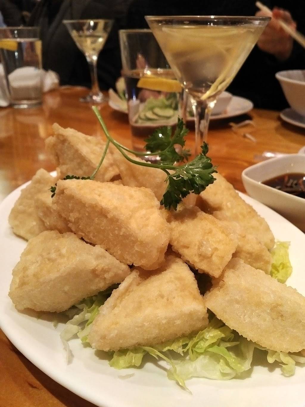 Vietnam Palace | restaurant | 222 N 11th St, Philadelphia, PA 19107, USA | 2155929596 OR +1 215-592-9596