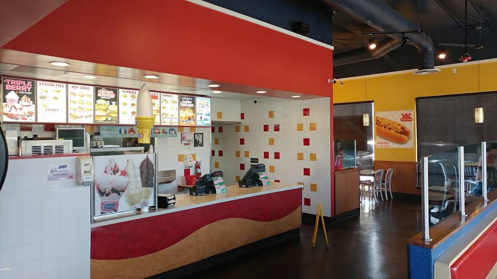 Wienerschnitzel | restaurant | 32080 Temecula Pkwy, Temecula, CA 92592, USA | 9513032200 OR +1 951-303-2200