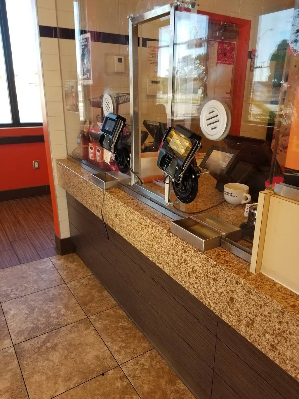 Dunkin | bakery | 1190 NW 62nd St, Miami, FL 33150, USA | 3056772290 OR +1 305-677-2290