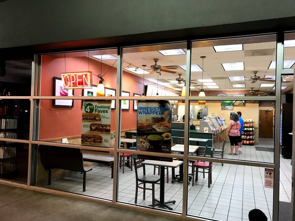 Subway | meal takeaway | 1670 E Cheyenne Mt Blvd Ctr #836-C, Colorado Springs, CO 80906, USA | 7195388606 OR +1 719-538-8606